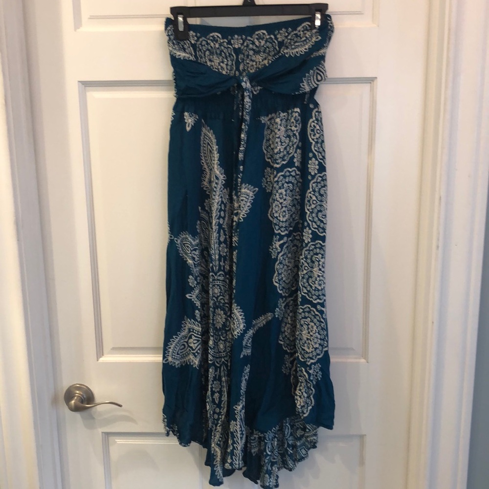 Hippy skirt. Very flattering on everyone.